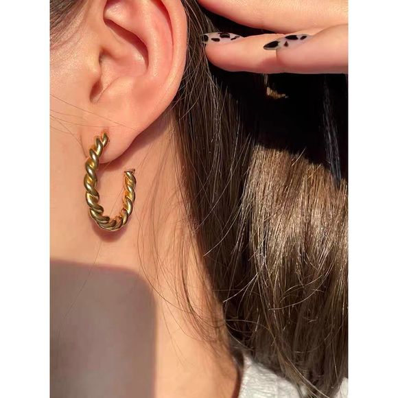 18K Thick Gold Plated Faye Rope Twist C Hoops Earrings - Picture 3 of 6